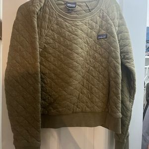 Green Patagonia crewneck sweatshirt